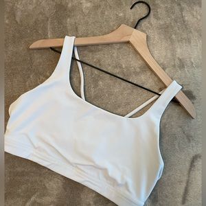 Athleta Exhale Bra D-DD+. Large White